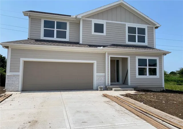 1st image of 19362 Skyview Ln, Spring Hill, KS 66083 | MLS# 2603275