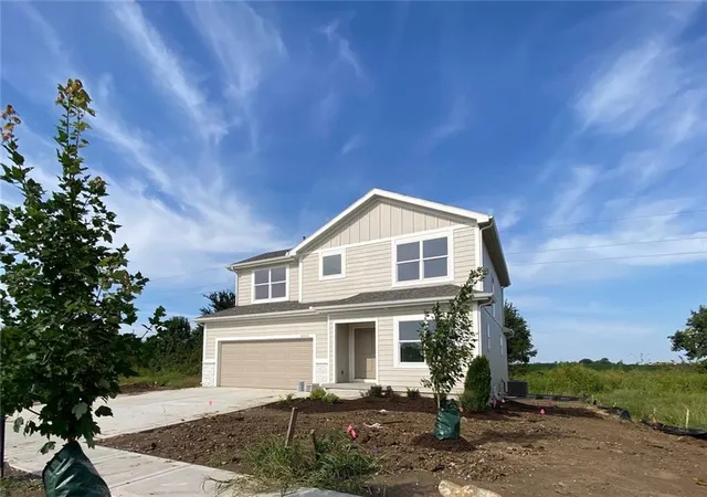 1st image of 19362 Skyview Ln, Spring Hill, KS 66083 | MLS# 2603275