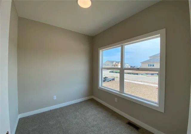 4th image of 19362 Skyview Ln, Spring Hill, KS 66083 | MLS# 2603275