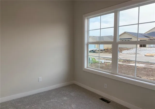 4th image of 19338 Skyview Ln, Spring Hill, KS 66083 | MLS# 2603285