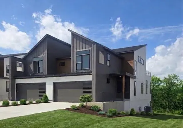1st image of 9309 Aminda St, Lenexa, KS 66227 | MLS# 2603357