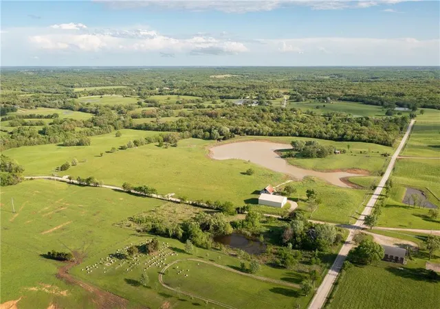 3rd image of Se Tract A 400Th Rd, Warrensburg, MO 64093 | MLS# 2603360