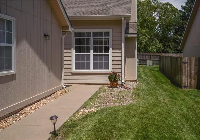 Homes for sale in Lawrence, KS | Congressional Pl, Lawrence, KS 66049 | MLS# 2603413