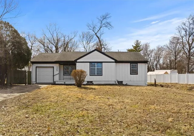 Homes for sale in Grandview, MO | 7505 E 130th St, Grandview, MO 64030 | MLS# 2603452