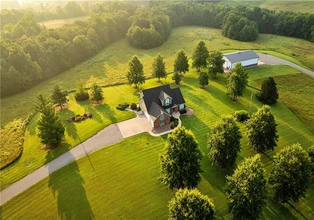 Photo 4 of Single family home for sale at 408 NW 110th Street, Spickard, MO 64679 | MLS# 2603490 | Listing updated on 2026-08-24