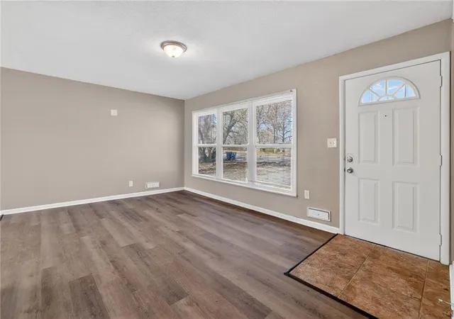 Homes for sale in Kansas City, MO | 7611 E 107Th St, Kansas City, MO 64134 | MLS# 2603495