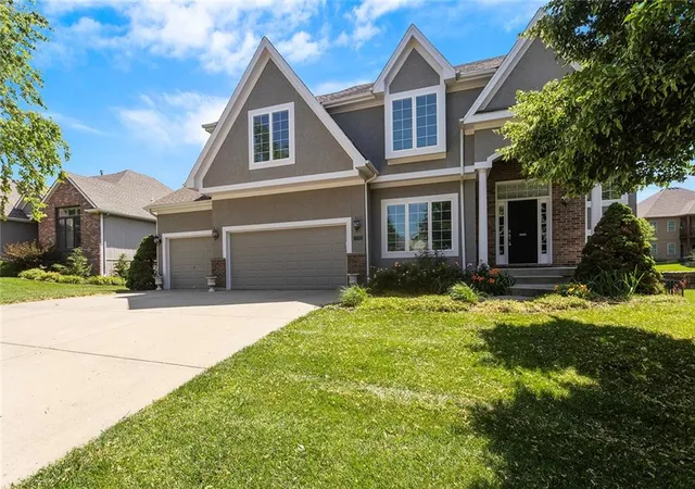 Homes for sale in Kansas City, MO | 9409 N Laurel Ave, Kansas City, MO 64157 | MLS# 2603567