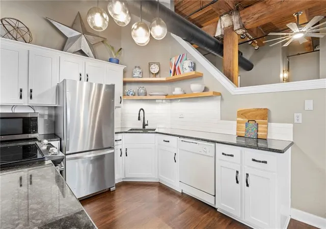 Homes for sale in Kansas City, MO | 308 W 8Th St #401, Kansas City, MO 64105 | MLS# 2603621
