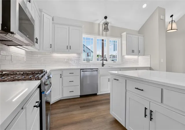 Photo 5 of Single family home for sale at 7045 NW Yulich Ct, Kansas City, MO 64152 | MLS# 2603739 | Listing updated on 2026-07-26