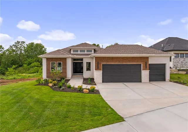 Photo 1 of Sale Pending at 11216 S Gleason Rd, Olathe, KS 66061 | MLS# 2603742 | Listing updated on 2026-09-26