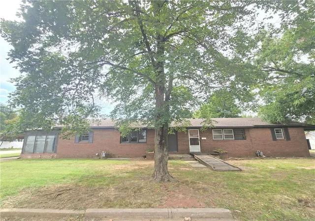 1st image of 401 W 1st St, Cherryvale, KS 67335 | MLS# 2603757