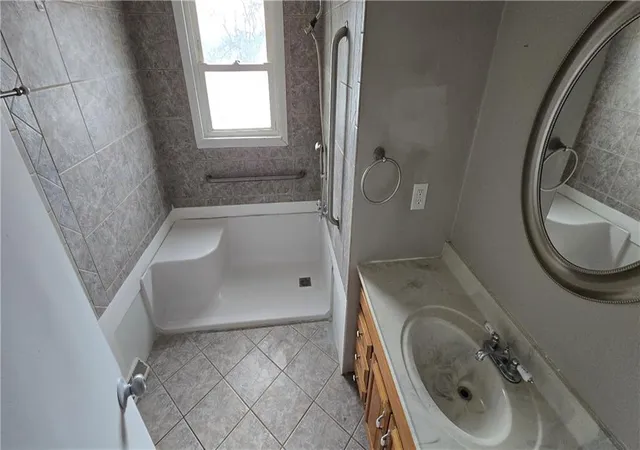 Photo 3 of Sale Pending at 6719 Montana Ave, Kansas City, KS 66111 | MLS# 2603819 | Listing updated on 2026-04-23