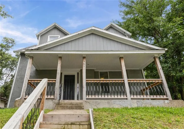 Single family home for sale at 751 Stewart Ave, Kansas City, KS 66101 | MLS# 2603839