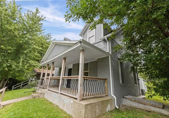 Photo 3 of Single family home for sale at 751 Stewart Ave, Kansas City, KS 66101 | MLS# 2603839 | Listing updated on 2026-08-29