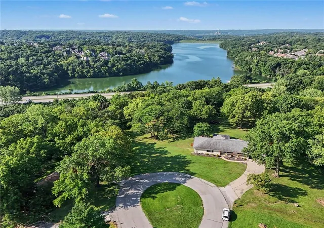 Photo 1 of Land for sale at 6501 Nw Valley View Dr, Kansas City, MO 64152 | MLS# 2603877 | Listing updated on 2026-09-01