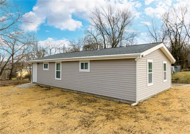 Photo 3 of House for sale at 2023 College Ave, Kansas City, MO 64127 | MLS# 2604003 | Listing updated on 2026-09-13