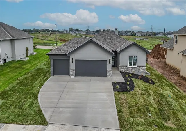 Photo 1 of Sale Pending at 24612 W 60th Terrace, Shawnee, KS 66226 | MLS# 2604036 | Listing updated on 2026-10-15