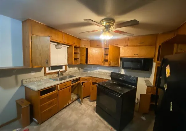 Photo 2 of Sale Pending at 1012 Magnolia St W, Excelsior Springs, MO 64024 | MLS# 2604278 | Listing updated on 2026-08-26