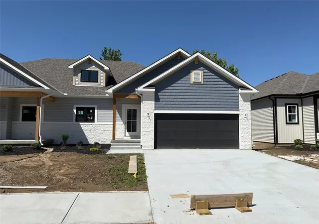 Homes for sale in St Joseph, MO | 3109 Carlisle Ct, St Joseph, MO 64506 | MLS# 2604361
