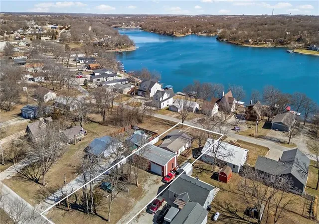 1st image of 89 Lakeview Ln, Linn Valley, KS 66040 | MLS# 2604366