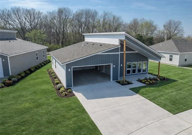 Photo 2 of Single family home for sale at 1503 Ashton Way, Pittsburg, KS 66762 | MLS# 2604421 | Listing updated on 2026-07-28
