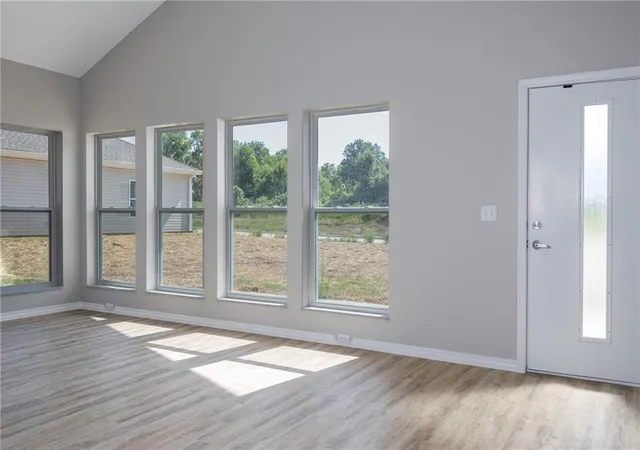 Photo 3 of Single family home for sale at 1503 Ashton Way, Pittsburg, KS 66762 | MLS# 2604421 | Listing updated on 2026-07-28