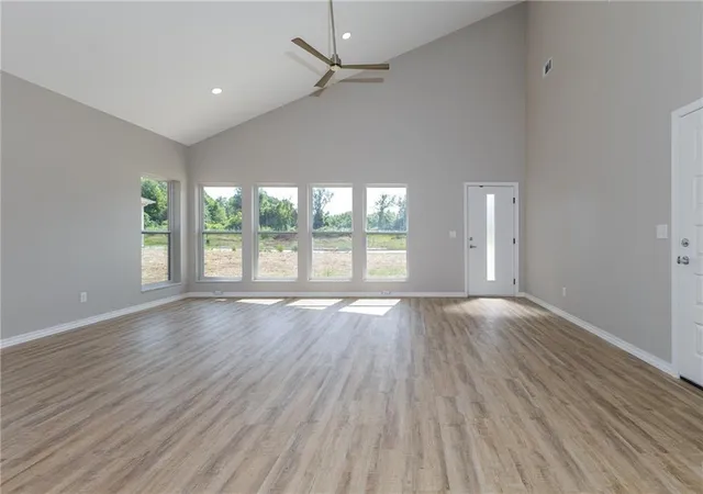Photo 4 of Single family home for sale at 1503 Ashton Way, Pittsburg, KS 66762 | MLS# 2604421 | Listing updated on 2026-07-28