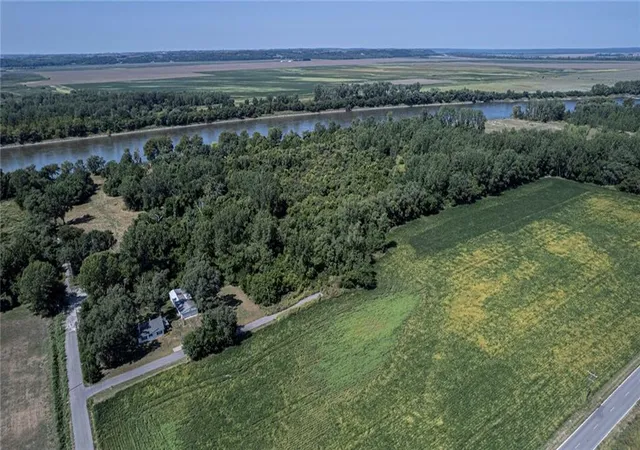 4th image of 3500 Waterworks Rd, St Joseph, MO 64503 | MLS# 2604444