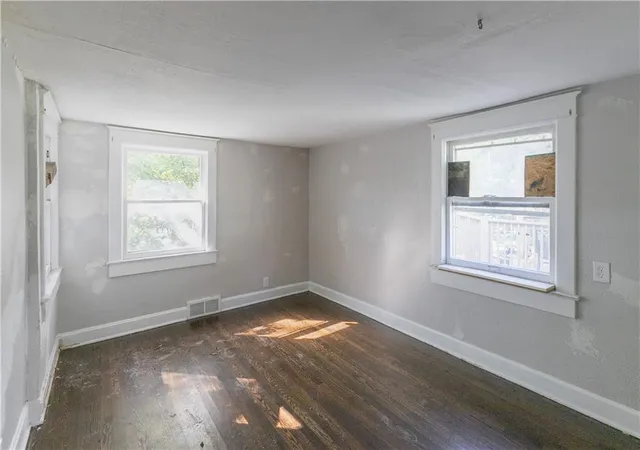 Photo 2 of Sale Pending at 2446 Quincy St, Kansas City, MO 64127 | MLS# 2604510 | Listing updated on 2026-10-01