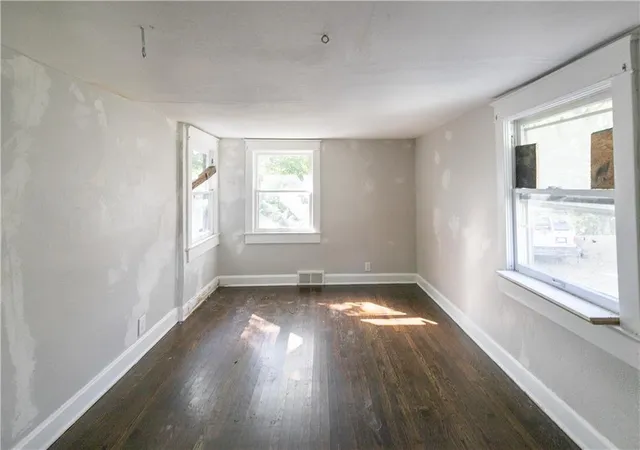 Photo 4 of Sale Pending at 2446 Quincy St, Kansas City, MO 64127 | MLS# 2604510 | Listing updated on 2026-10-01