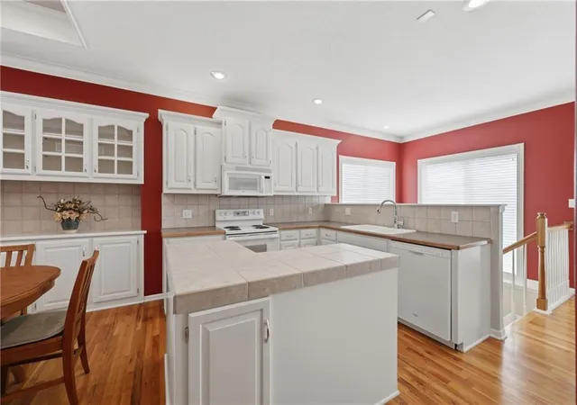4th image of 3717 S Bolger Ct, Independence, MO 64055 | MLS# 2604536