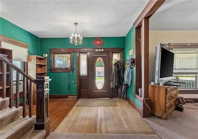 Photo 2 of Single family home for sale at 602 W Walnut St, Grain Valley, MO 64029 | MLS# 2604544 | Listing updated on 2026-09-12