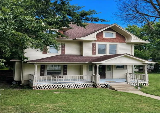 Photo 3 of Single family home for sale at 602 W Walnut St, Grain Valley, MO 64029 | MLS# 2604544 | Listing updated on 2026-09-12