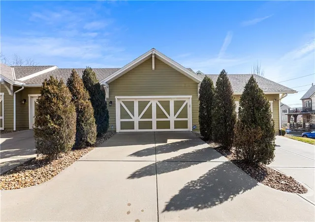 24th image of 4450 Summit St, Kansas City, MO 64111 | MLS# 2604557