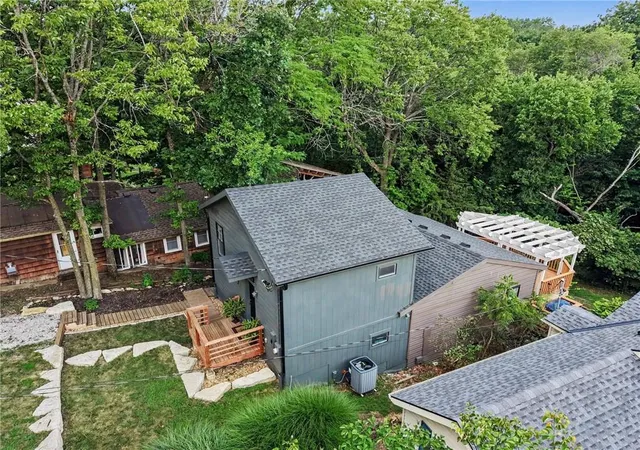 Photo 2 of Single family home for sale at 77 R St, Lees Summit, MO 64086 | MLS# 2604593 | Listing updated on 2026-08-30