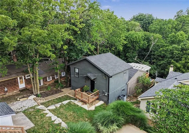 Photo 3 of Single family home for sale at 77 R St, Lees Summit, MO 64086 | MLS# 2604593 | Listing updated on 2026-08-30