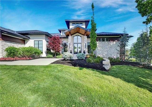 4th image of 21100 W 105Th St, Olathe, KS 66061 | MLS# 2604611