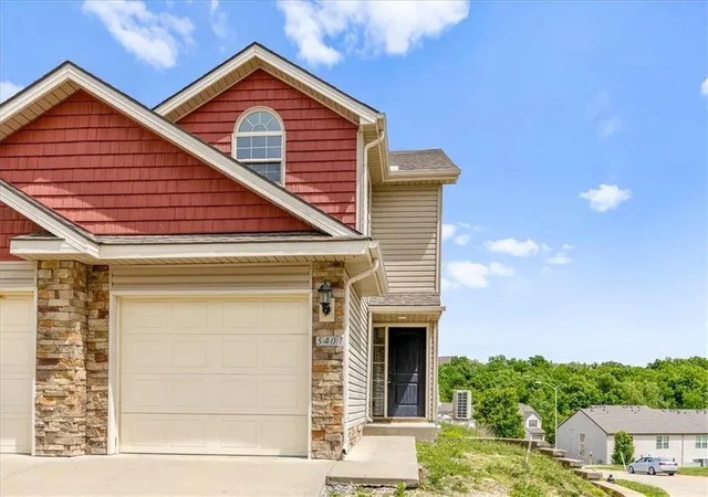 Homes for sale in Kansas City, MO | 5401 N Hickory St, Kansas City, MO 64118 | MLS# 2604885