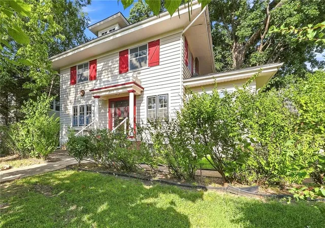 2nd image of 3413 W Coleman Rd, Kansas City, MO 64111 | MLS# 2604890