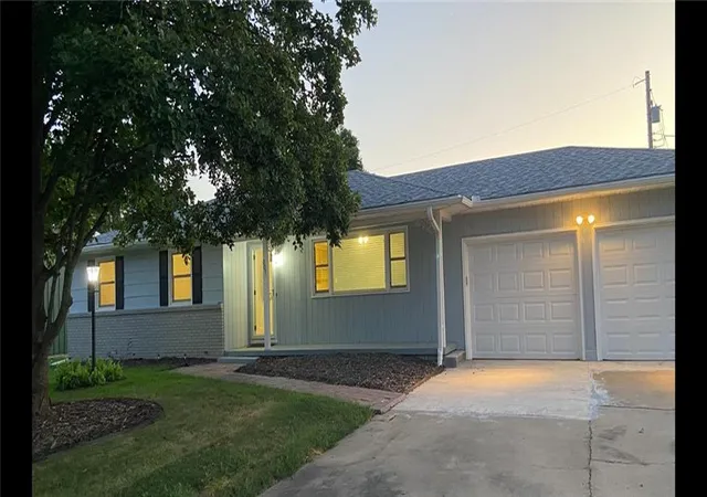 1st image of 207 Kristine Ave, Clinton, MO 64735 | MLS# 2604957