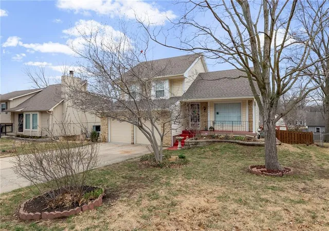 image of 8117 Woodstone St, Lenexa, KS 66219 | MLS# 2604964