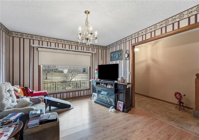 image of 8117 Woodstone St, Lenexa, KS 66219 | MLS# 2604964