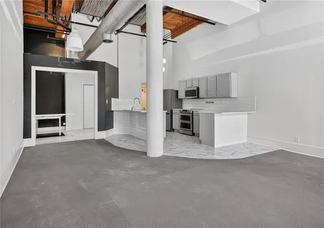 Homes for sale in Kansas City, MO | 609 Central St #1104, Kansas City, MO 64105 | MLS# 2605245