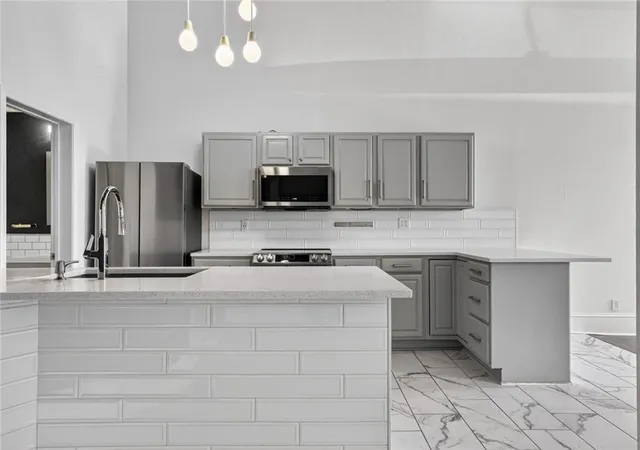 Homes for sale in Kansas City, MO | 609 Central St #1104, Kansas City, MO 64105 | MLS# 2605245