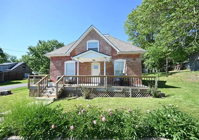 Photo 2 of Single family home for sale at 306 Lewis St, Edgerton, MO 64444 | MLS# 2605250 | Listing updated on 2026-10-01
