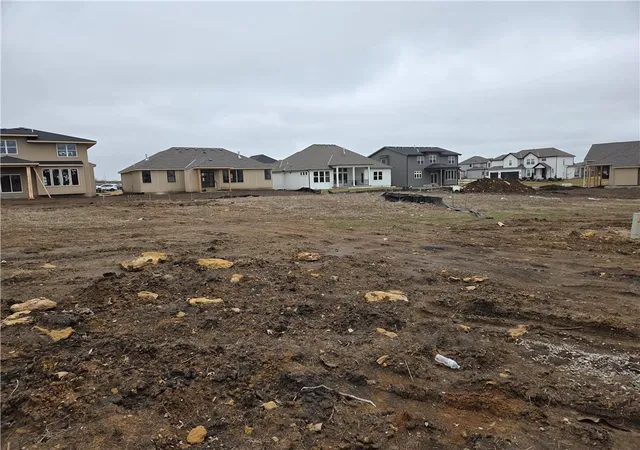 Photo 3 of Single family home for sale at 17434 W 169th Place, Olathe, KS 66062 | MLS# 2605315 | Listing updated on 2026-10-06