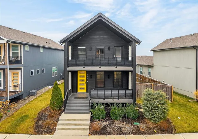 Photo 1 of Single family home for sale at 930 S Harmony Ave, Independence, MO 64056 | MLS# 2605370 | Listing updated on 2026-10-07