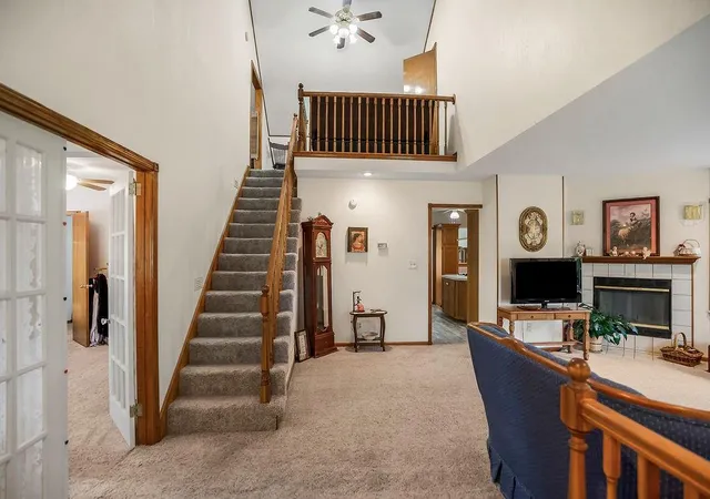 Homes for sale in Leavenworth, KS | 16321 Hildebrandt Rd, Leavenworth, KS 66048 | MLS# 2605453