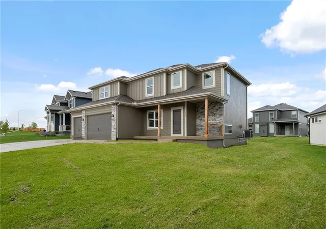 4th image of 17132 W 164Th Ter, Olathe, KS 66062 | MLS# 2605537