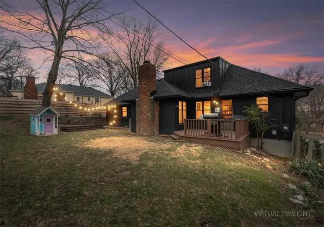 3rd image of 3012 Nw 55Th St, Kansas City, MO 64151 | MLS# 2605635